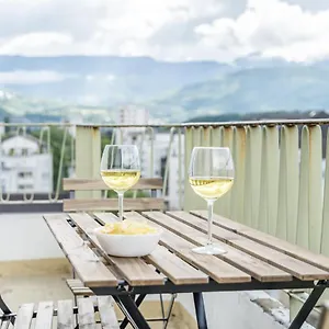 https://vue-sensationnelle-wifi-fibre-arrivee-autonome.hotels-rhonealpes.com
